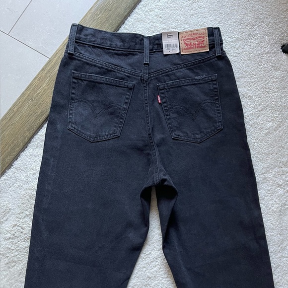 NWT Levi's High Waisted Mom Jeans Size 29/27 - Picture 7 of 12